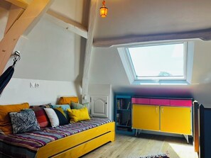 智能電視、書籍、音響