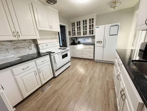 Welcoming 3bd/2ba near Averett