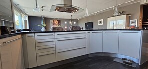 Fridge, microwave, oven, stovetop - Spacious and exclusive house in Stenungsund | SE09109 (Stenungsund)