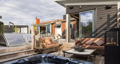 Großes und exklusives Haus in Stenungsund mit Pool, Sauna und Meeresnähe | SE09109