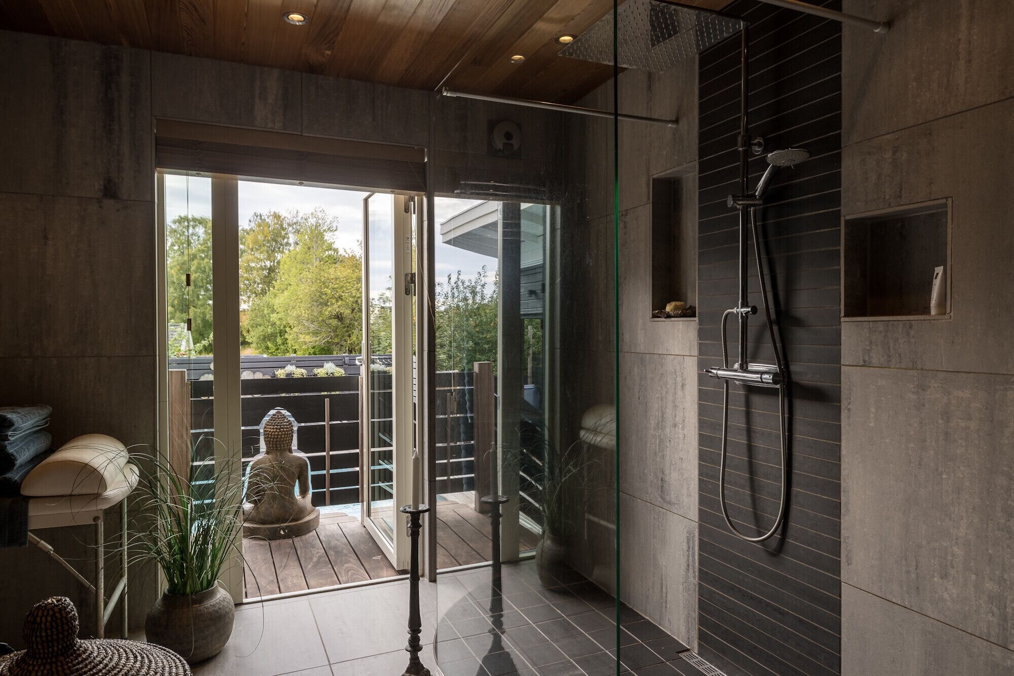 Douche, baignoire à remous
