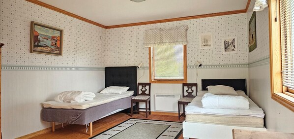 3 bedrooms, iron/ironing board, free WiFi