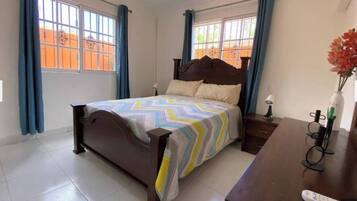 1 bedroom, free WiFi, bed sheets