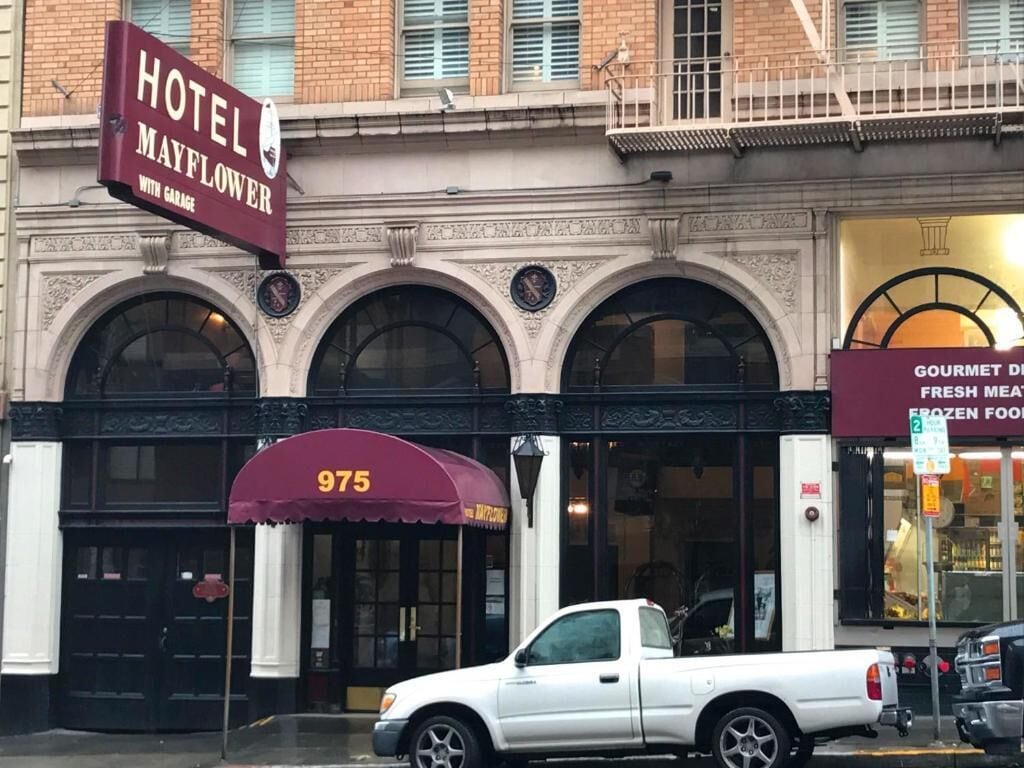 Photo - Mayflower Hotel