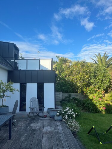 Maison de ville avec jardin à 7mn des halles et à 10 mn de la plage!