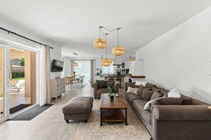 Télévision, baby-foot