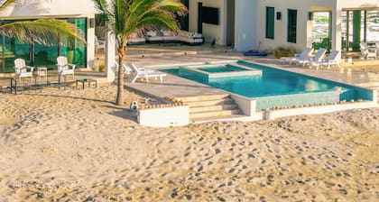 Bimini Beach Bungalows; Luxurious Oceanfront 6-bed 12 bed Estate - private beach
