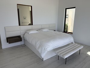 6 bedrooms, iron/ironing board, free WiFi, bed sheets