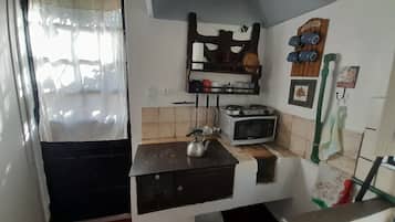 Fridge, microwave, stovetop, electric kettle
