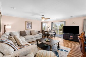 House, Ocean View | Living area