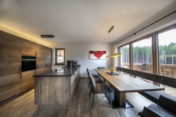 Chalet | Tempat makan
