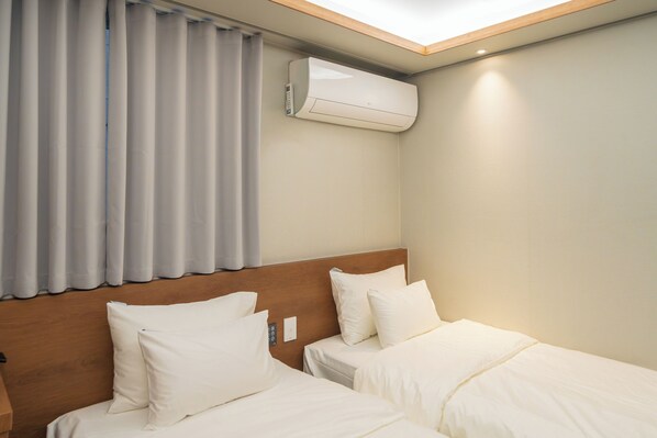 Twin Room, Private Bathroom