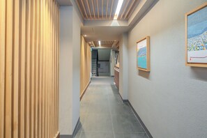 Reception - The Square Hostel Jongno (Seoul)