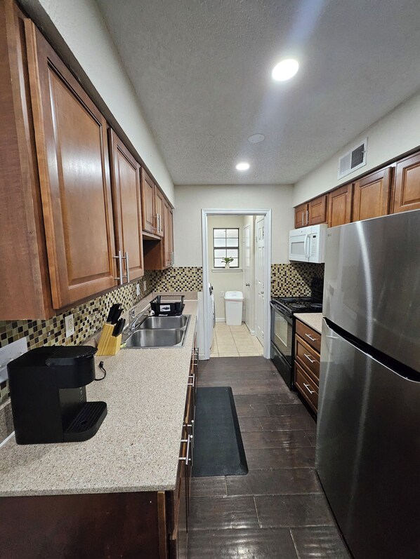 Microwave, oven, stovetop, dishwasher