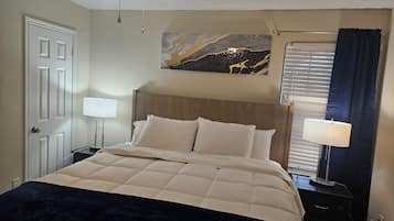 3 habitaciones, tabla de planchar con plancha, wifi y ropa de cama