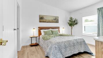 2 bedrooms, desk, travel crib, free WiFi