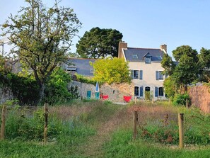 Exterior - pretty fisherman's cottage on the Morbihan golf course (Sarzeau)