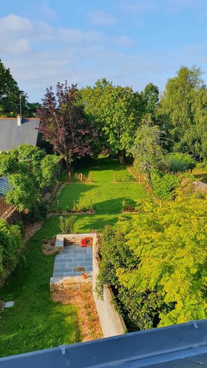 Property grounds - pretty fisherman's cottage on the Morbihan golf course (Sarzeau)