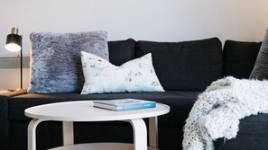 Unclassified image, 4 of 21, button