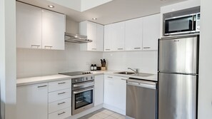 Unclassified image, 2 of 21, button