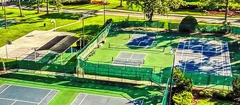Pool, hot tub, golf, tennis, fitness center, WIFI, 1st Floor condo