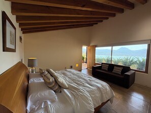 7 habitaciones, wifi y ropa de cama