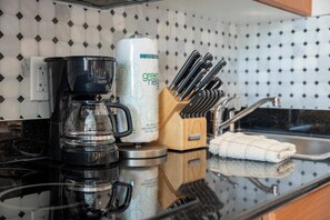 Coffee and/or coffee maker - 2 Suites, Sleep 6, Kitchen, Near Epic Univ (Orlando)