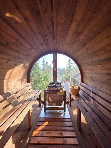 Stunning Lakeview Yosemite Private House with Panaromic Suna & Seasonal Hot Spa