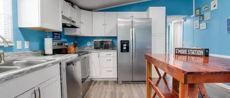 Microwave, oven, stovetop, dishwasher