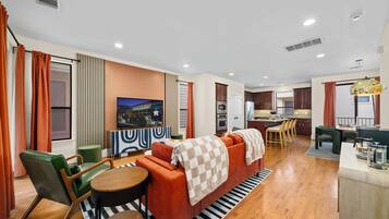 Smart TV, table football