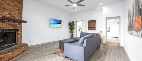 TV connectée, cheminée