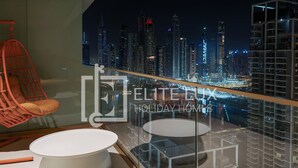 Apartment - Elite LUX Holiday Homes - Beachfront 1BR Oasis Stunning Views By Elie Saab (Dubai)