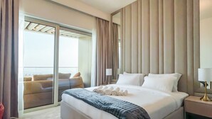 Apartment - Elite LUX Holiday Homes - Beachfront 1BR Oasis Stunning Views By Elie Saab (Dubai)