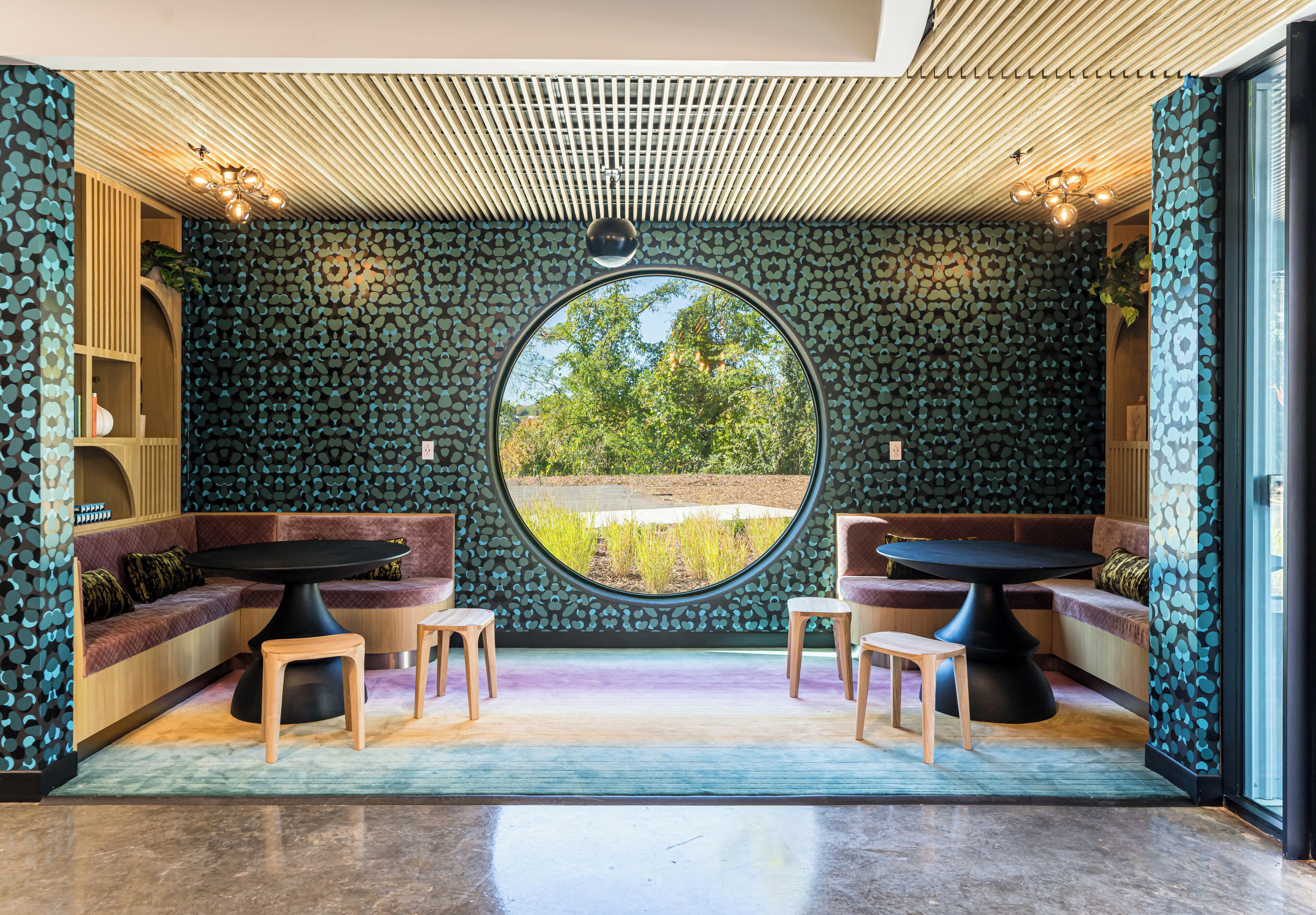 Coin salon dans le hall