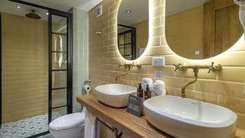 Suite Luxe, vue ville | Salle de bain