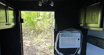 Dry Camping with optional AC in charming Langston
