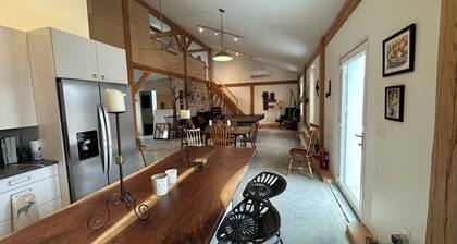 Newly built, large modern timber frame apartment in Charlotte, VT