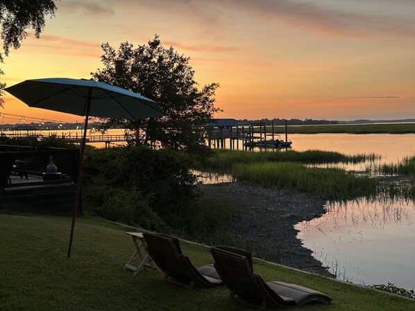 Property grounds - Waterfront Entire First Floor Private Suite, Kitchen, Bath in Beautiful Beaufort (Beaufort)