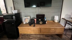 Standard Room | Living area - SDC Nightly Rentals (Branson)