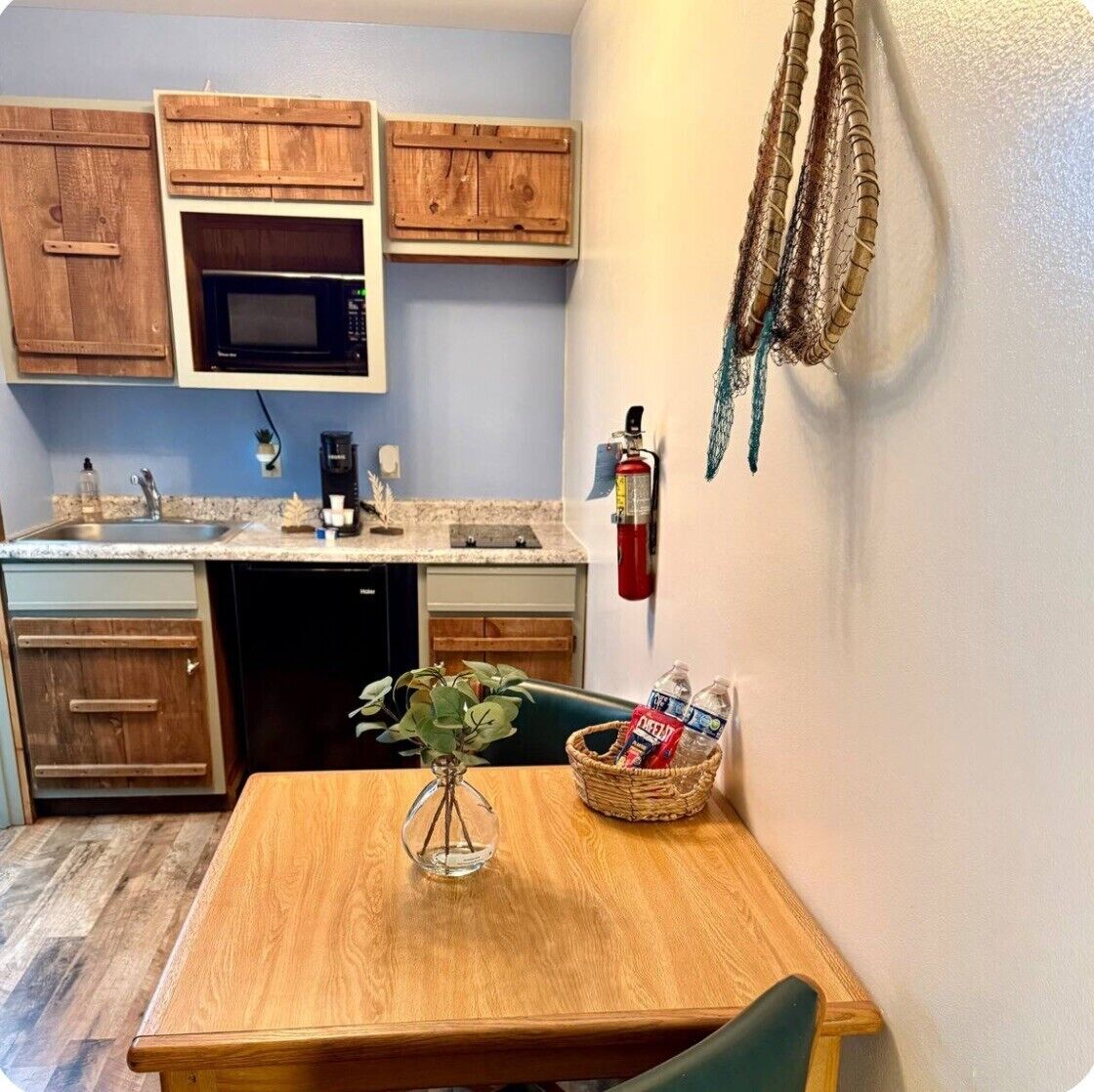 Kamar Deluks, dapur kecil | Dapur pribadi | Lemari es kecil dan microwave