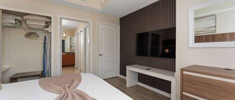 1 habitación, tabla de planchar con plancha, wifi y ropa de cama