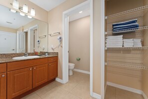 Hair dryer, towels, soap, toilet paper - King Bed Suite, Kitchen, Near Theme Parks (Orlando)