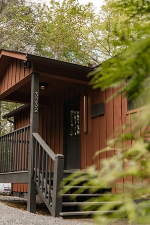 Exterior detail - Couples Summer SALE | Sauna, Hot Tub, Private Deck, Fire Pit & King Bed (Sevierville)