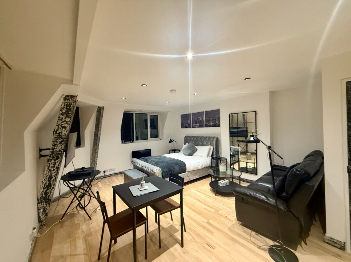 1 soverom, strykejern/-brett, wi-fi (inkludert) og sengetøy