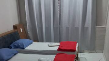 Basic Triple Room | Free WiFi