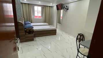 Habitación básica con 2 camas individuales | Wifi gratis