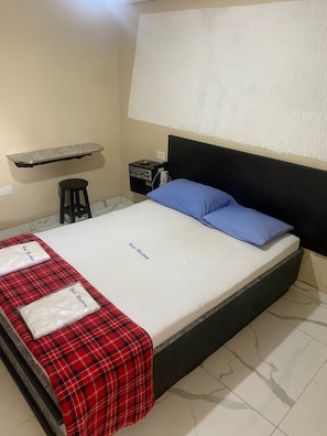 Habitación básica doble | Wifi gratis 