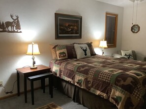 3 slaapkamers, een strijkplank/strijkijzer, wifi, beddengoed