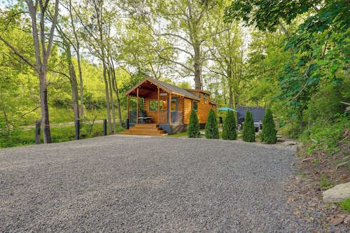 •Twilight Escape•
Tiny home in Herndon Pa