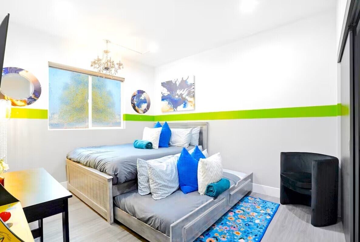 6 chambres, fer et planche à repasser, Wi-Fi gratuit